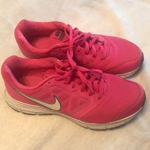 Gently worn ladies Nike shoes
